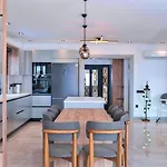4 Bedroom Luxury With Private Pool Hot Tub Kalkan