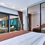 4 Bedroom Luxury With Private Pool Hot Tub