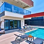 4 Bedroom Luxury With Private Pool Hot Tub * Kalkan