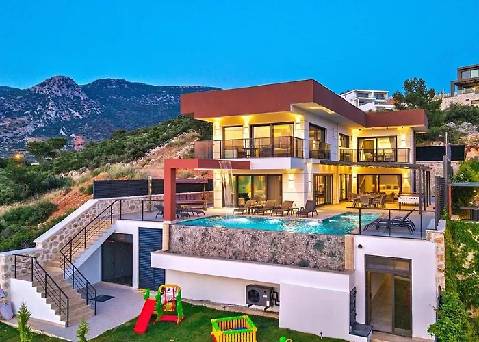 4 Bedroom Luxury With Private Pool Hot Tub Villa