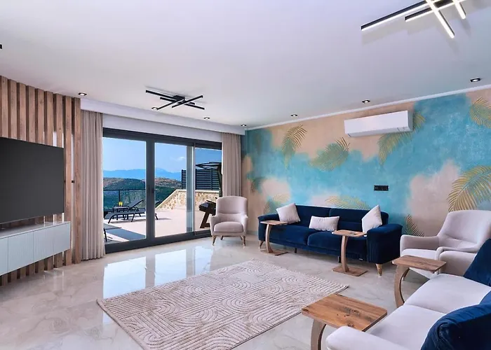4 Bedroom Luxury With Private Pool Hot Tub *