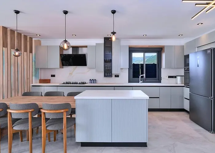 4 Bedroom Luxury With Private Pool Hot Tub