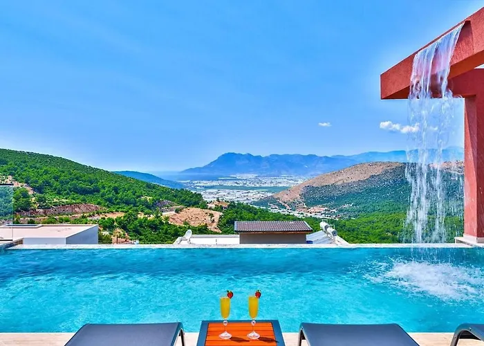 4 Bedroom Luxury With Private Pool Hot Tub Villa
