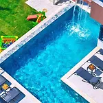 4 Bedroom Luxury With Private Pool Hot Tub Vila Kalkan