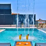 4 Bedroom Luxury With Private Pool Hot Tub Vila *